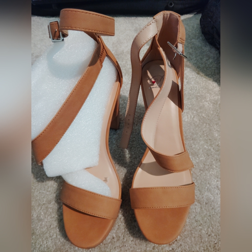 HEELED PLATFORM SHOES